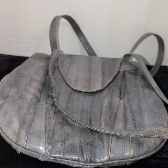 Elegant Gray Leather Shoulder Strap Purse - Picture 6 of 6